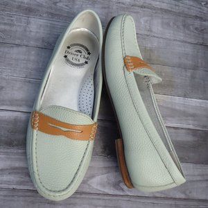 SIZE 10. Driver club USA leather driving loafer comfy shoes.
